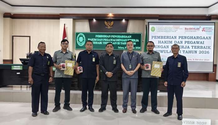 Pemberian Penghargaan Hakim dan Pegawai dengan Kinerja Terbaik Triwulan III Tahun 2026